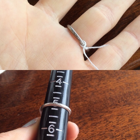 PLATINUM Wedding Band Ring Size 5 - Picture 8 of 8